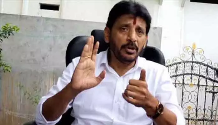 YCP MLC Duvvada : అల్లు అర్జున్ అరెస్ట్ పై వైసీపీ ఎమ్మెల్సీ దువ్వాడ కీలక వ్యాఖ్యలు