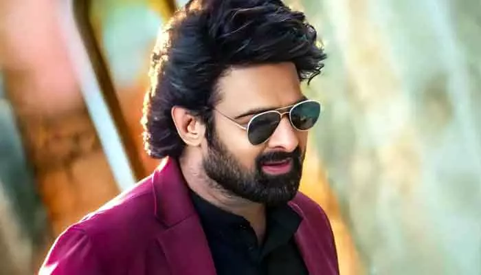 Prabhas: అభిమానులకు న్యూయర్ విషెష్ తెలిపిన పాన్ ఇండియా స్టార్ ప్రభాస్