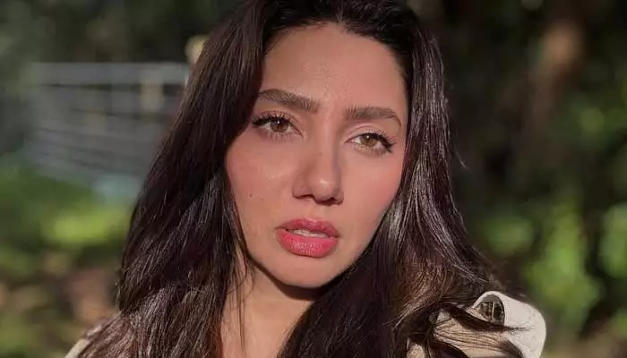 Mahira Khan: పాకిస్థాన్ నటి మహిరా ఖాన్ ఎమోషనల్ కామెంట్స్..!