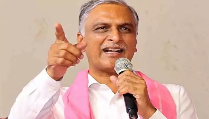 Harish Rao : ప్రభుత్వ విధానాలతో స్థానిక విద్యార్ధులకు నష్టం : హరీష్ రావు