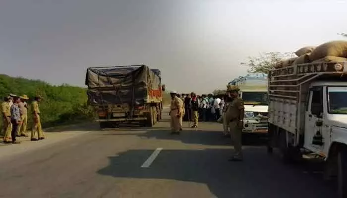 కర్ణాటకలో రైతు సంఘాల ధర్నా..