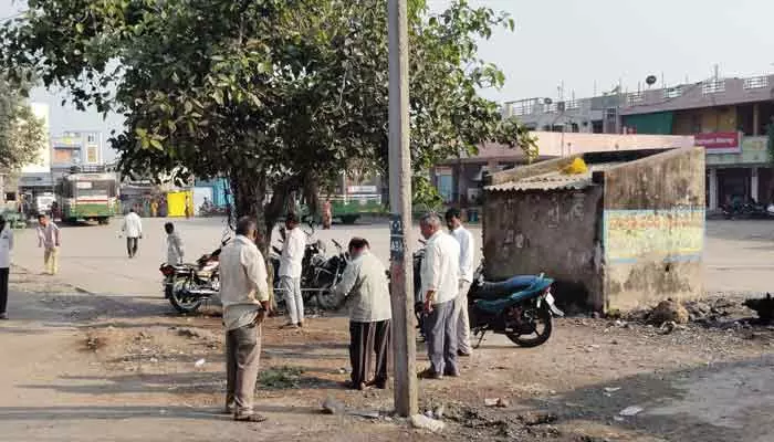 బోథ్ బస్టాండ్ పరిరక్షణకు కృషి : ఏఎంసీ చైర్మన్