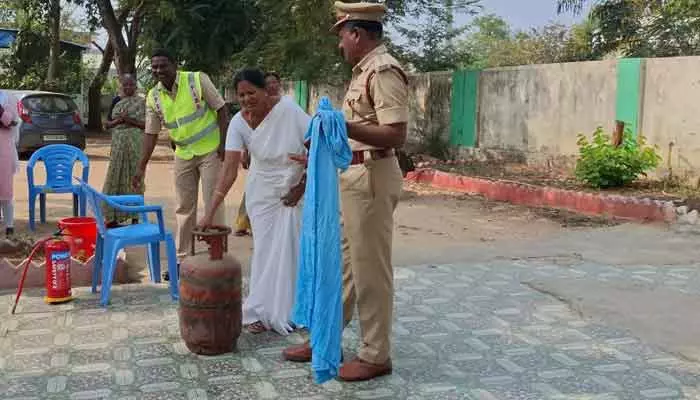 అగ్ని ప్రమాదాల నివారణపై అవగాహన కార్యక్రమం