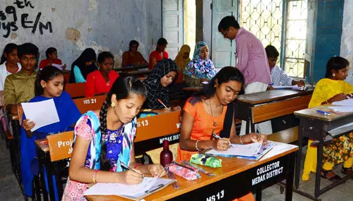 TGCET Notification: విద్యార్థులకు అలర్ట్.. గురుకులాల్లో 5వ తరగతి ప్రవేశాలకు నోటిఫికేషన్ రిలీజ్..!