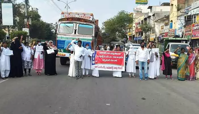 ‘అనుభవం ఉన్న వారిని రాత పరీక్ష రాయమనడం సిగ్గుచేటు’