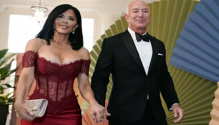 Jeff Bezos: డిసెంబర్ 28న రెండో వివాహం చేసుకోబోతున్న జెఫ్ బెజోస్.. పెళ్ళికి రూ. 5,000 కోట్ల ఖర్చు..!