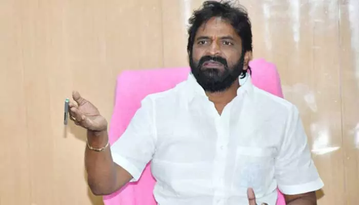 కాంగ్రెస్ ప్రభుత్వం ఆ పని ఆపకపోతే.. లక్ష మందితో HYDలో సభ నిర్వహిస్తాం