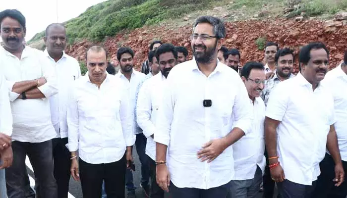 రుషికొండ బీచ్ సౌత్ రోడ్డు ప్రారంభం.. పర్యాటకుల ప్రయాణానికి మరింత సౌకర్యం