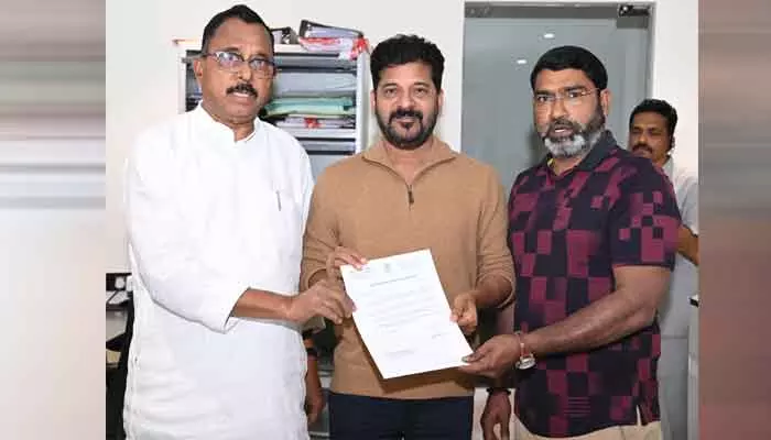 గద్వాల్ లో కోర్టు భవనం నిర్మించండి