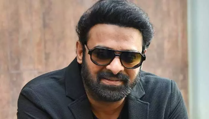 Prabhas: జీవితాన్ని నాశనం చేసుకోకండి డార్లింగ్స్.. న్యూఇయర్ వేళ ప్రభాస్ స్పెషల్ వీడియో