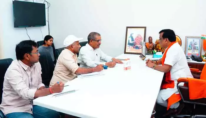 నిర్మాణం పనులు నాణ్యత ప్రమాణాలతో చేపట్టాలి :  ఎమ్మెల్యే ధన్ పాల్ సూర్యనారాయణ గుప్త