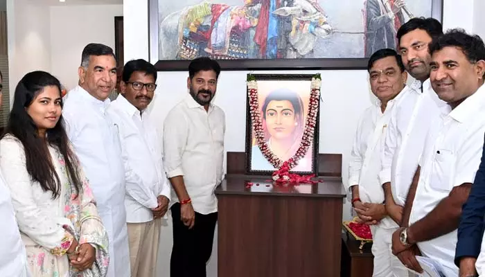 Savitribai: సావిత్రిబాయి పూలే ఆశయాలకు ప్రజా ప్రభుత్వం కట్టుబడి ఉంది: సీఎం రేవంత్ నివాళులు