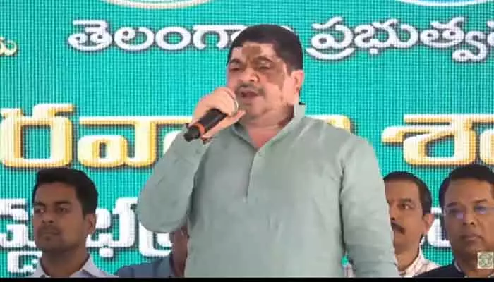 Minister Ponnam : రోడ్డు భద్రత అందరి బాధ్యత : మంత్రి పొన్నం