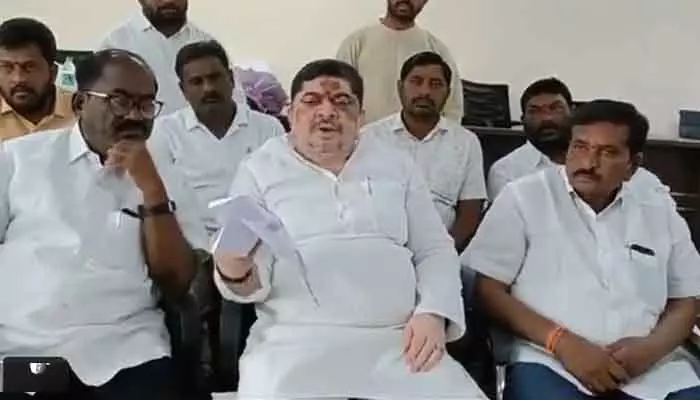 Minister Ponnam : కాంగ్రెస్ తోనే రైతు సంక్షేమం సాధ్యం : మంత్రి పొన్నం ప్రభాకర్