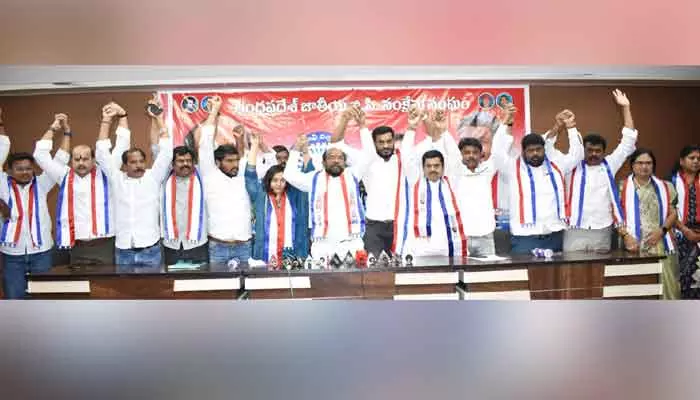 పార్లమెంట్ లో బీసీ బిల్లుకు కేంద్రంపై ఒత్తిడి పెంచాలి : ఆర్.కృష్ణయ్య