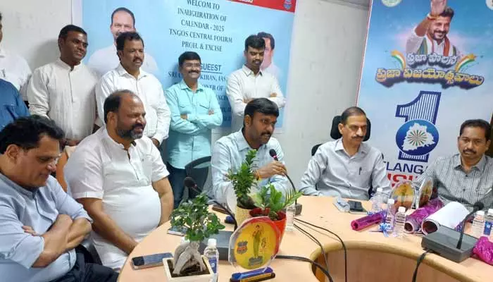 Excise: అర్హత కలిగిన ఉద్యోగులకు ప్రమోషన్లు.. ఎక్సైజ్‌ శాఖ డైరెక్టర్‌ హరి కిరణ్‌