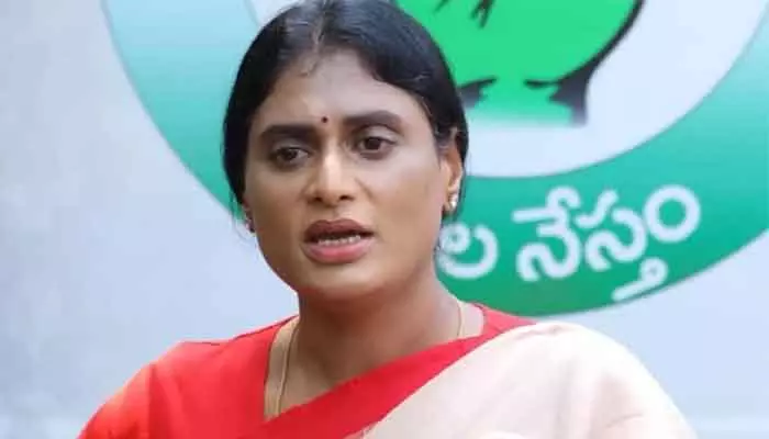 Sharmila : ఆరోగ్యశ్రీని అనారోగ్యశ్రీగా మార్చారు : షర్మిల