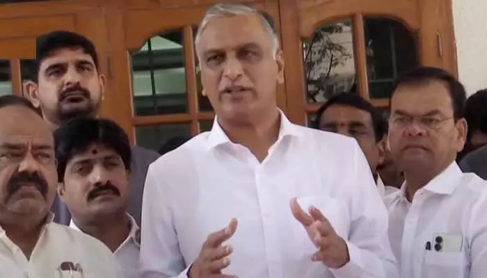 Harish Rao: ఎన్ని కేసులు పెట్టినా ఎదుర్కొంటాం.. హరీశ్ రావు సంచలన వ్యాఖ్యలు