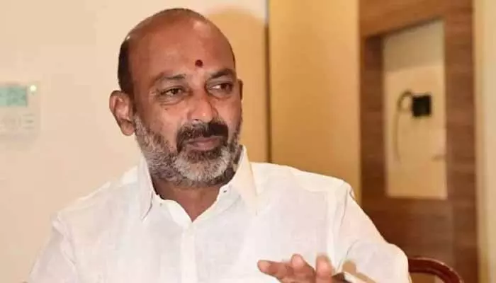 Bandi Sanjay: బీజేపీ కార్యాలయంపై కాంగ్రెస్ నేతల దాడి.. బండి సంజయ్ మాస్ వార్నింగ్