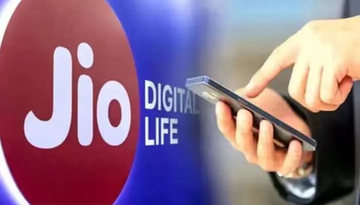 Jio: జియో బంపర్ ఆఫర్..రూ. 175కే ఎంటర్‎టైన్ మెంట్ ప్లాన్.. ఫ్రీగా 12 ఓటీటీ యాప్స్