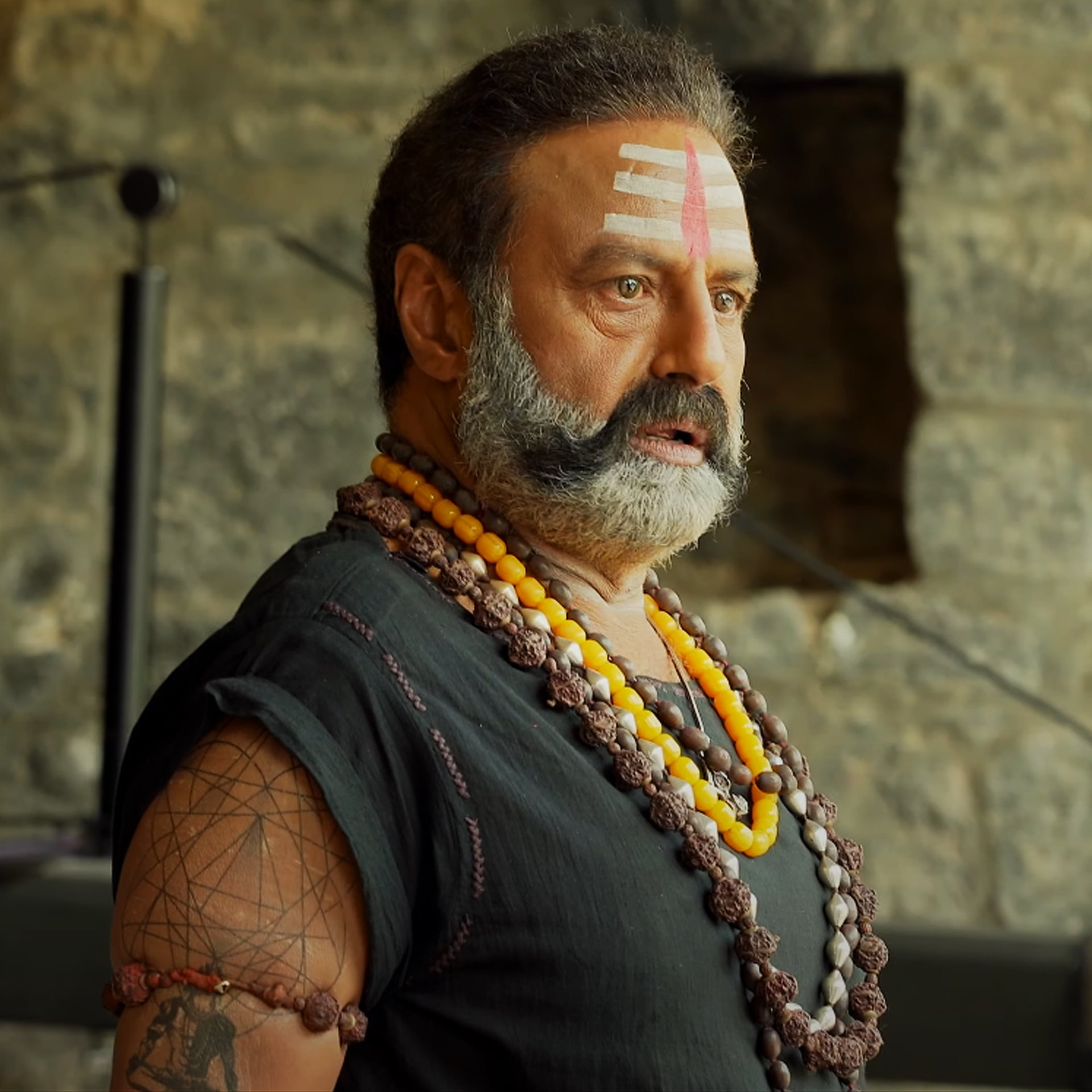 Prabhas draws strength from his dual roles in Baahubali aka Bahubali -  IBTimes India